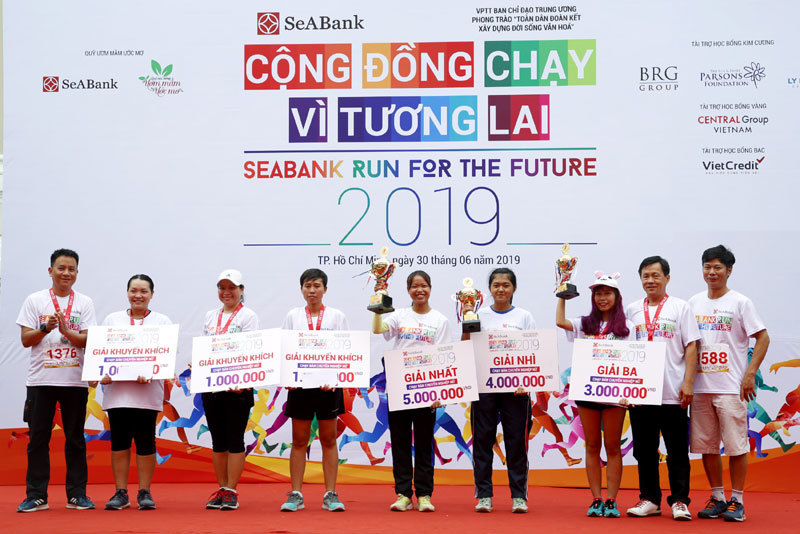 Giải chạy “Cộng đồng chạy vì tương lai - SeABank Run For The Future 2019” với sự tham gia của hơn 1.700 vận động viên